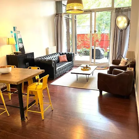 Ravissant Loft Avec Parking Souterrain Gratuit Sur Place Apartamento